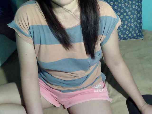 LizBeth23 webcam