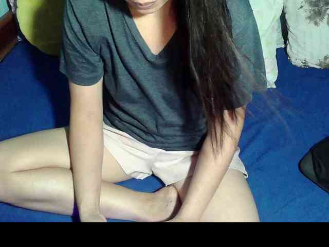 LizBeth23 webcam