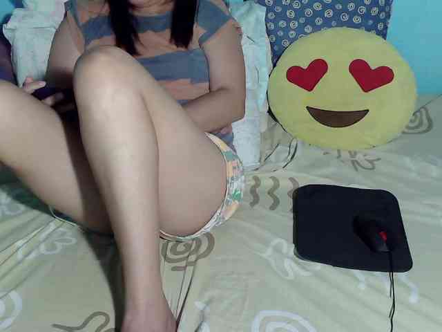 LizBeth23 webcam