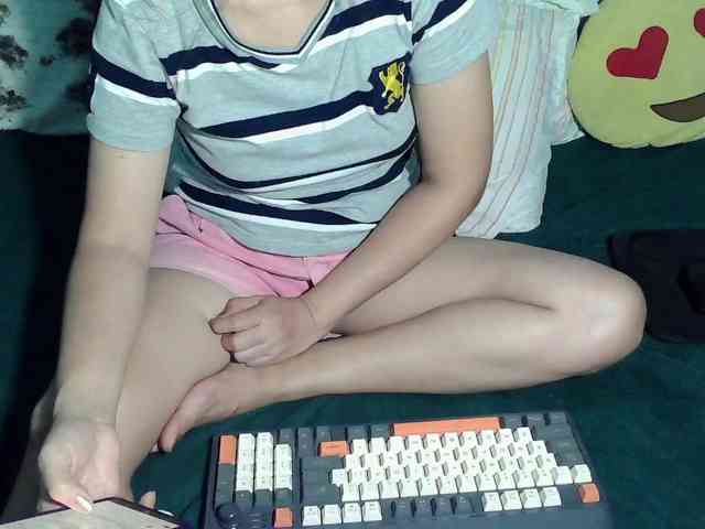 LizBeth23 webcam