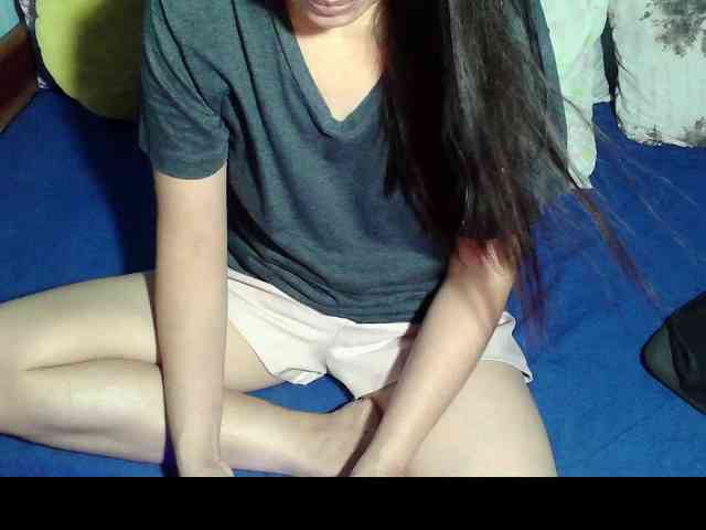 LizBeth23 webcam