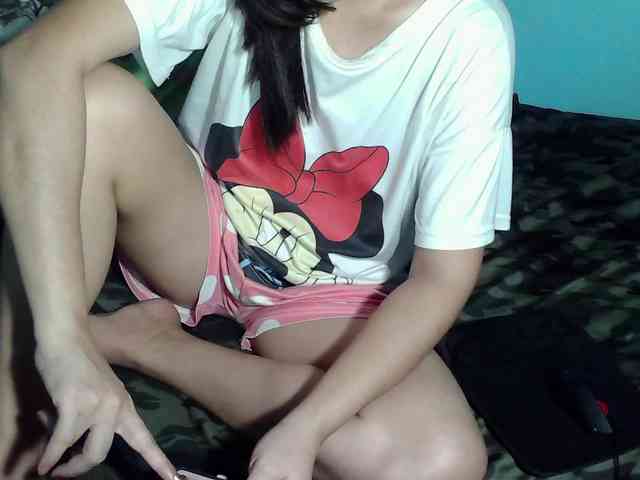 LizBeth23 webcam