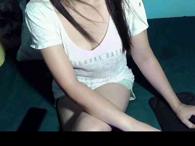 LizBeth23 webcam