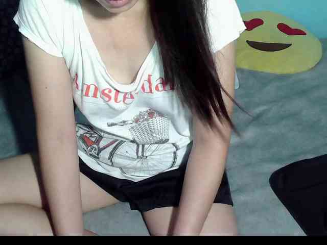 LizBeth23 webcam