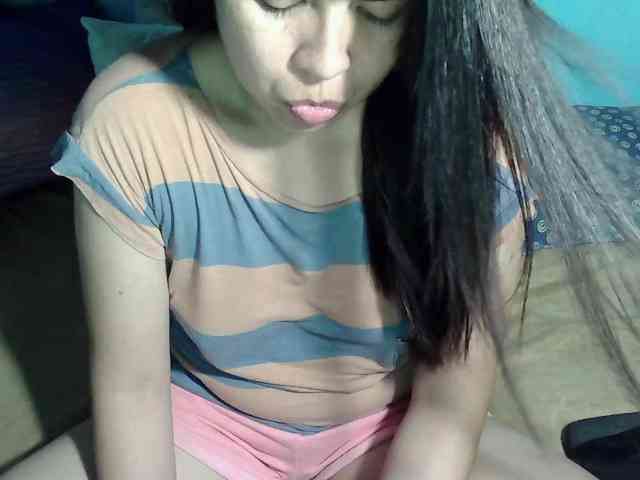 LizBeth23 webcam