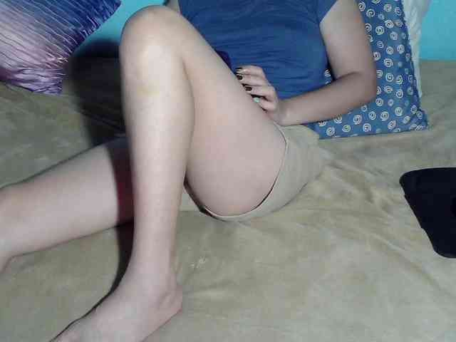 LizBeth23 webcam