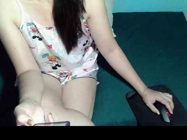 LizBeth23 webcam
