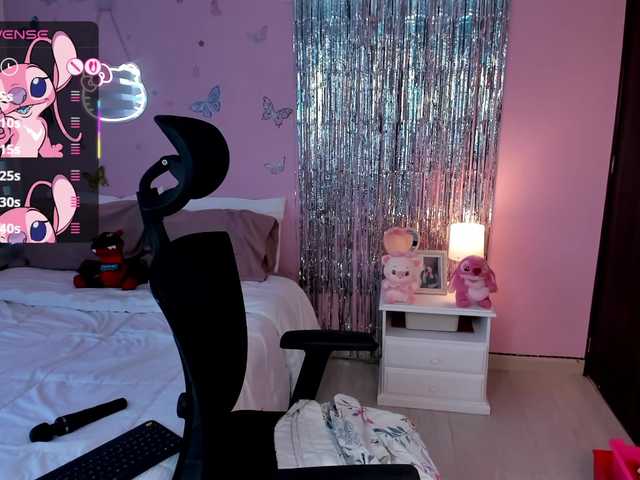 Kiarielle live cam preview