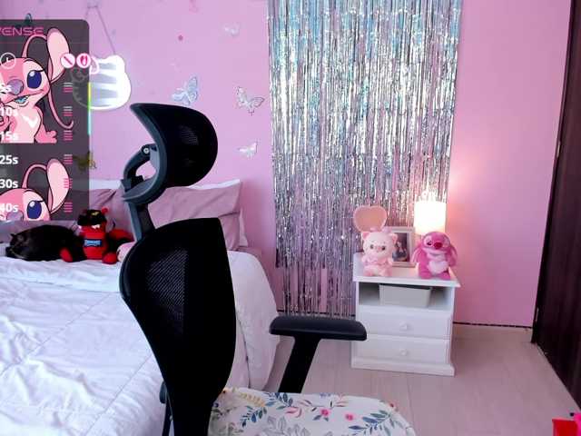 Kiarielle live cam preview