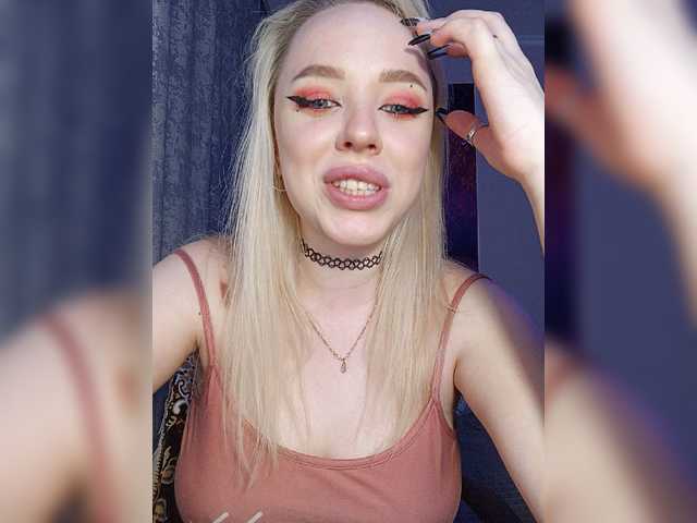 AsyaMi live webcam show