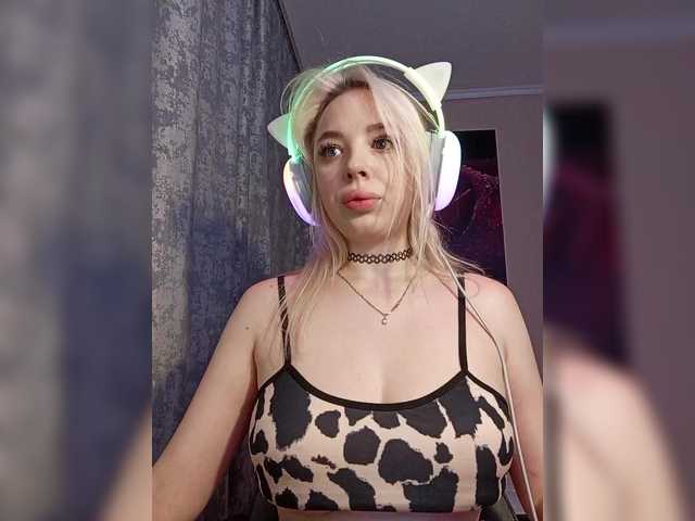 AsyaMi live cam on BongaCams