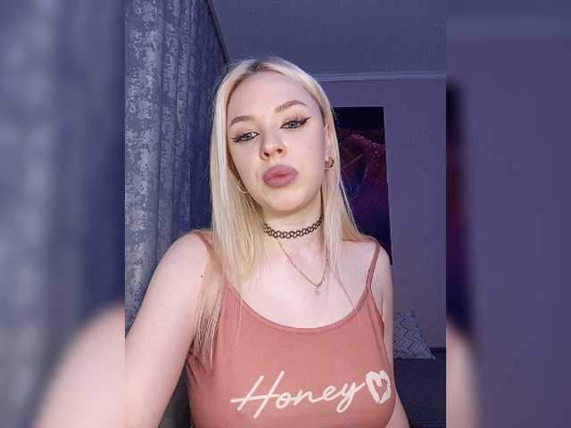 AsyaMi live cam on BongaCams