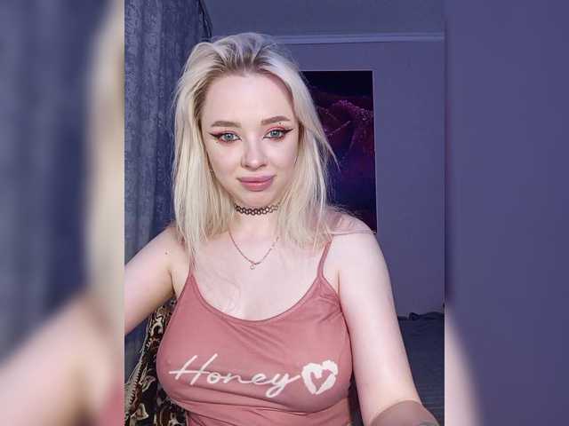 AsyaMi live webcam show