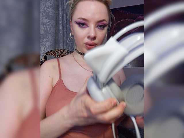 AsyaMi live cam on BongaCams