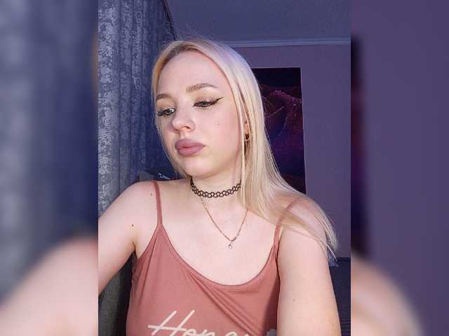 AsyaMi live cam on BongaCams