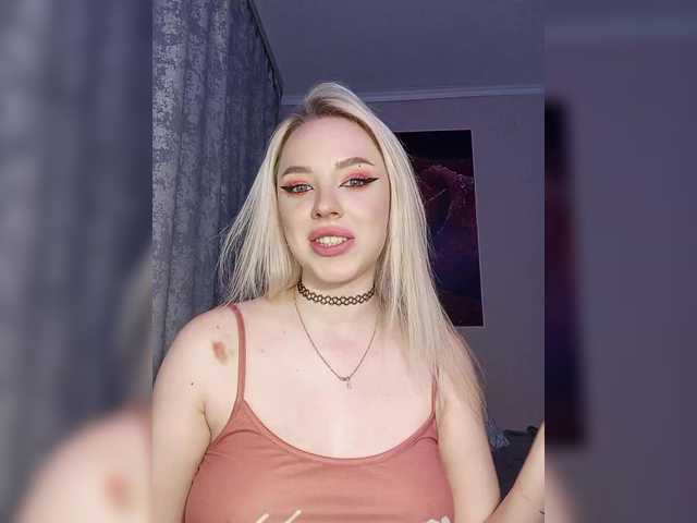 AsyaMi live webcam show