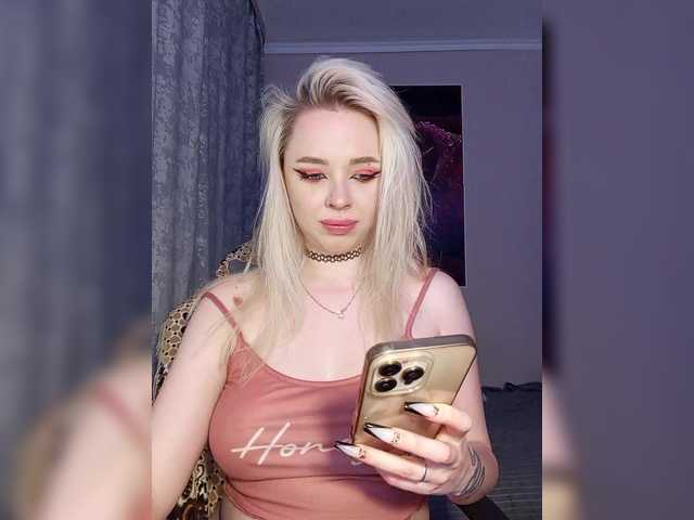 AsyaMi live webcam show