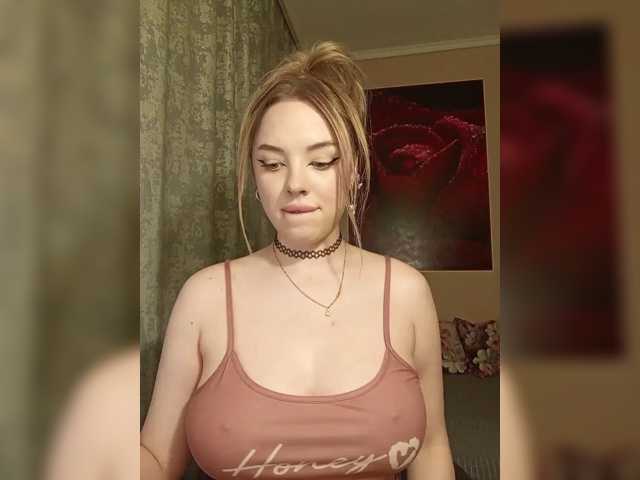 AsyaMi, en directo ahora en BongaCams
