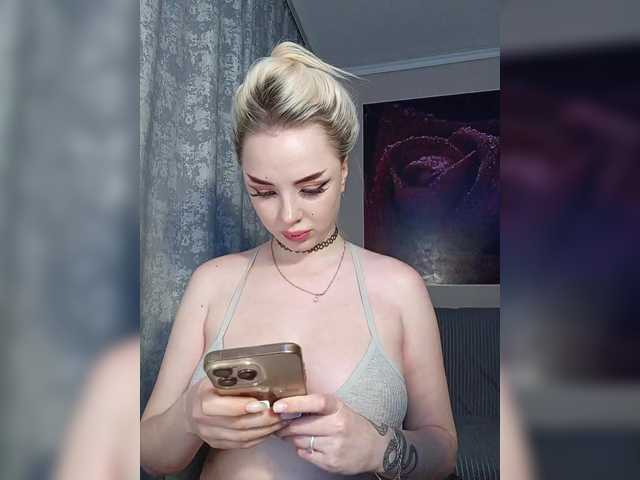 AsyaMi live cam on BongaCams