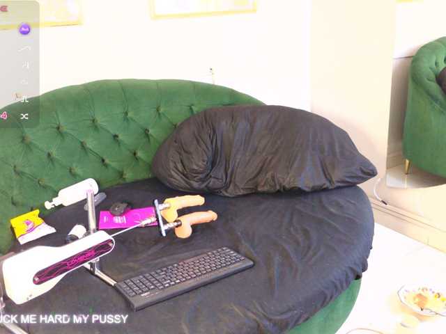bonieklent live cam on BongaCams