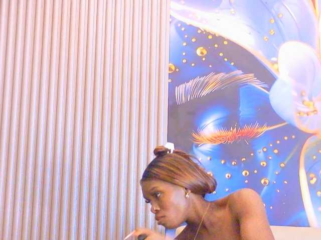 bonieklent live cam on BongaCams