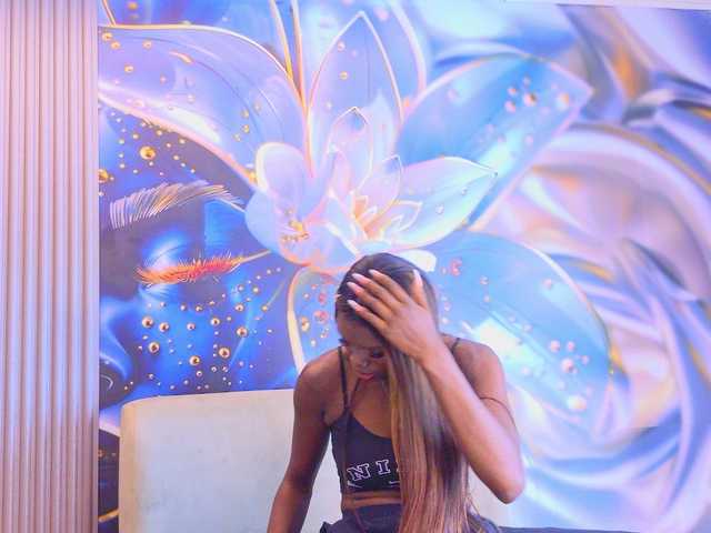 bonieklent live cam on BongaCams