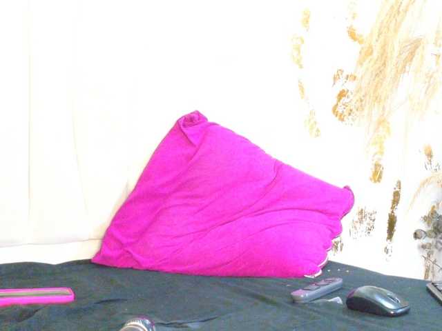 bonieklent live cam on BongaCams