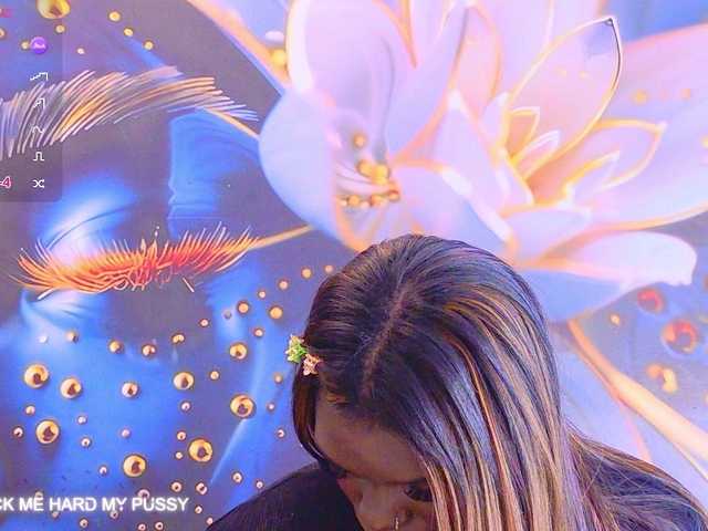 bonieklent live cam on BongaCams