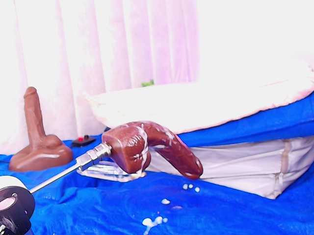 ssusy-ebony live cam on BongaCams