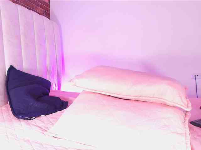 ssusy-ebony webcam