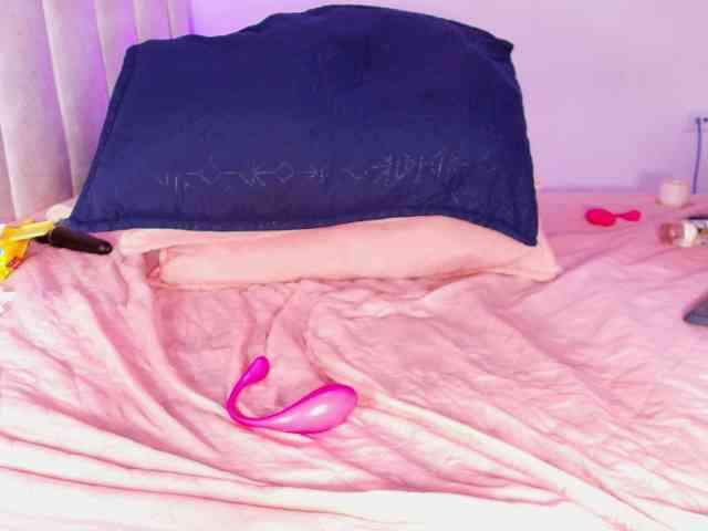 ssusy-ebony webcam