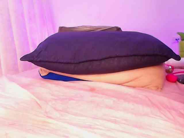 ssusy-ebony webcam