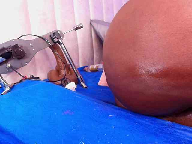 ssusy-ebony webcam