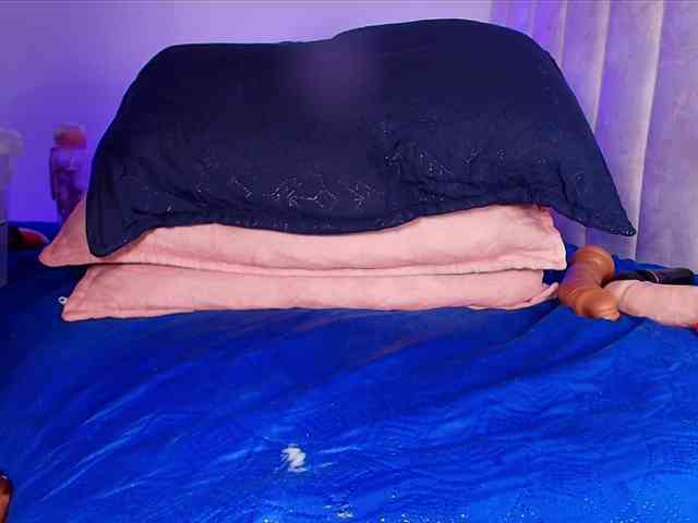 ssusy-ebony webcam