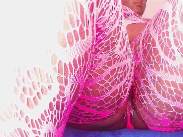 ssusy-ebony webcam