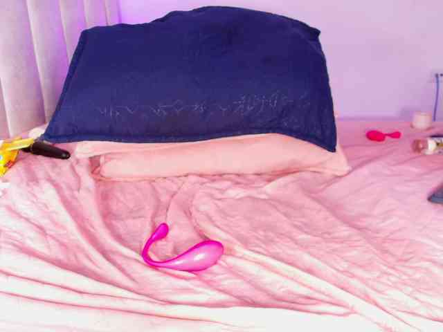ssusy-ebony webcam