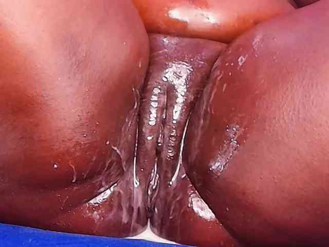 ssusy-ebony webcam