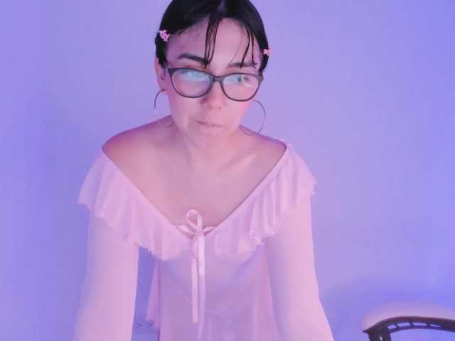 kiwi----- live webcam show