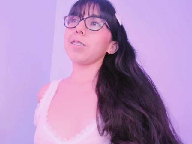 kiwi----- live cam on BongaCams