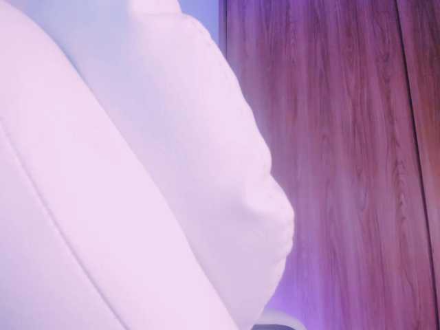 kiwi----- live cam on BongaCams