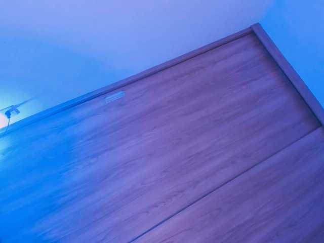 kiwi----- live cam on BongaCams