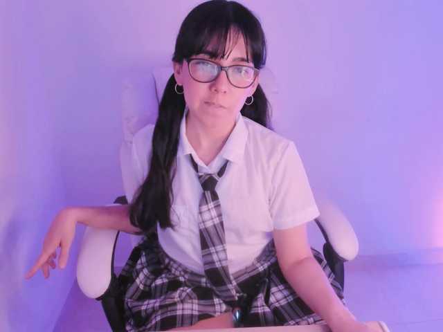 kiwi----- live cam on BongaCams