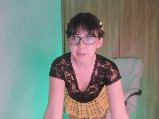kiwi----- live cam on BongaCams