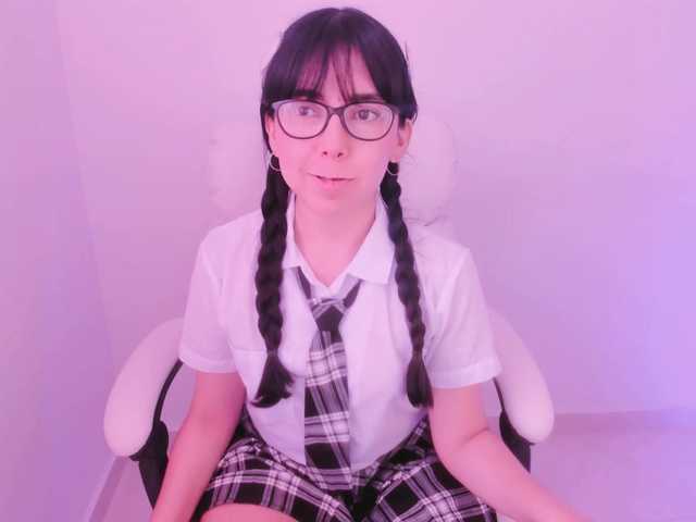 kiwi----- live cam on BongaCams