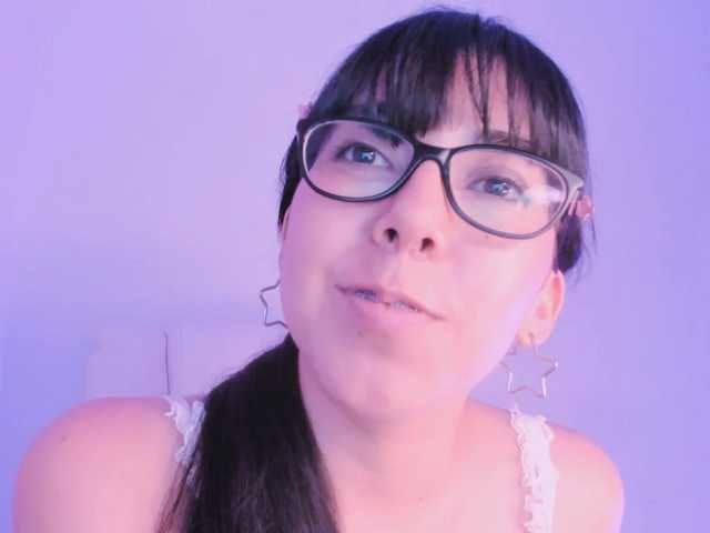kiwi----- live cam on BongaCams
