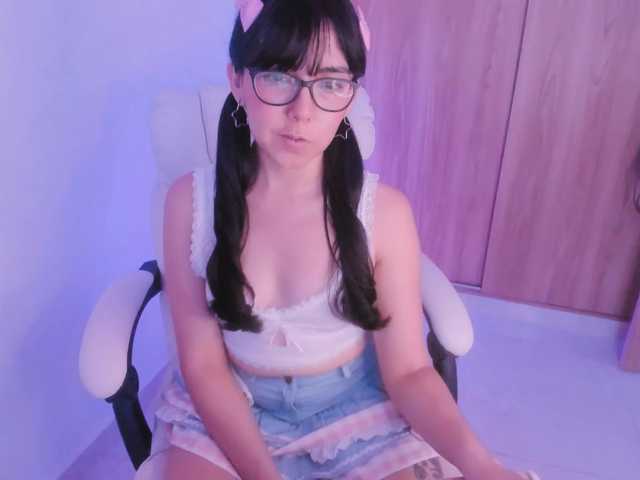 kiwi----- live cam on UnifiedCams