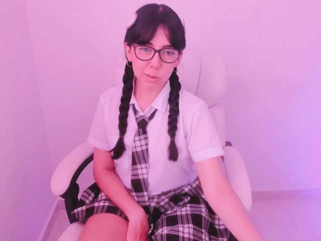 kiwi----- live cam on BongaCams