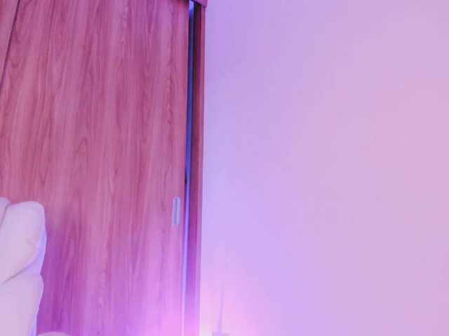 kiwi----- live cam on BongaCams