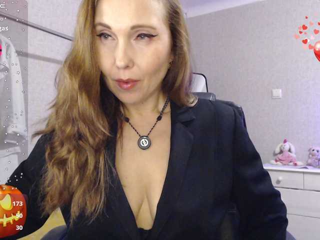 RussellTara live cam on BongaCams