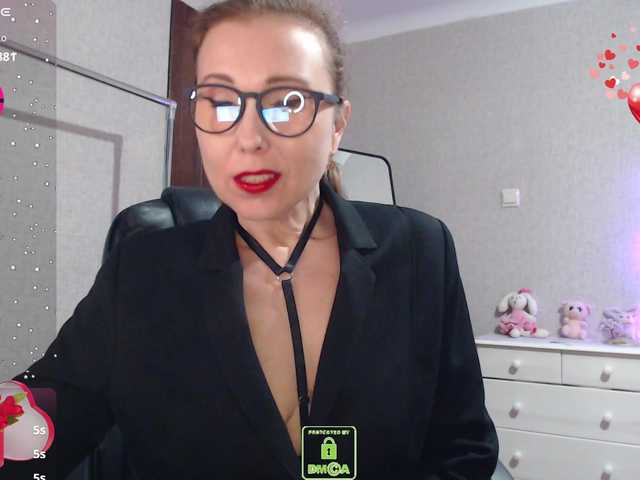 RussellTara live cam on BongaCams